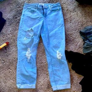 levi's jeans super cute and thick !!